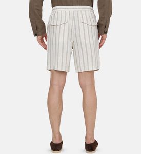 شورت غير رسمي بنقشة مخططة