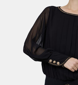 بلوزة شيفون بزينة ذهبية