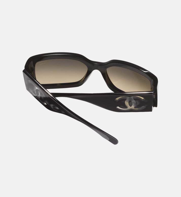 نظارات شمسية بعدسات بلون متدرج