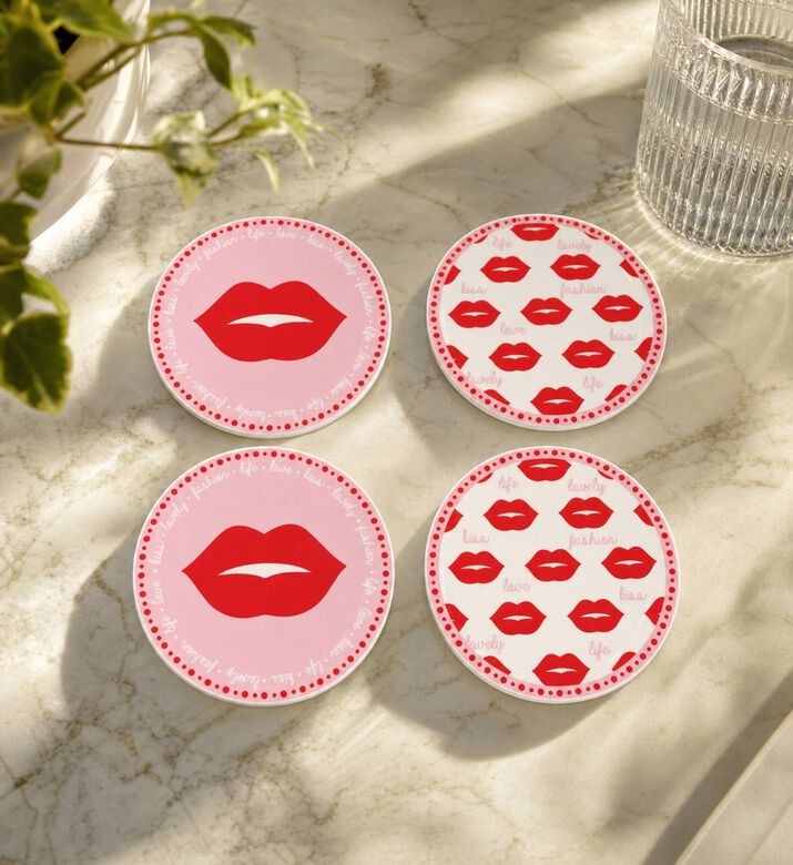 Easy Life Kiss-print 4-piece Coaster Set, Model View