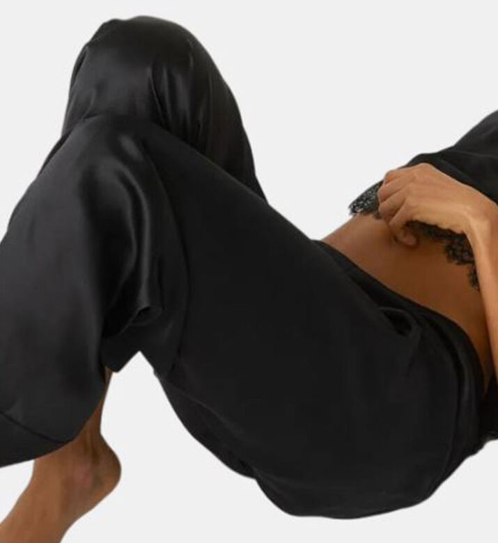 حلم السراويل الحريرية