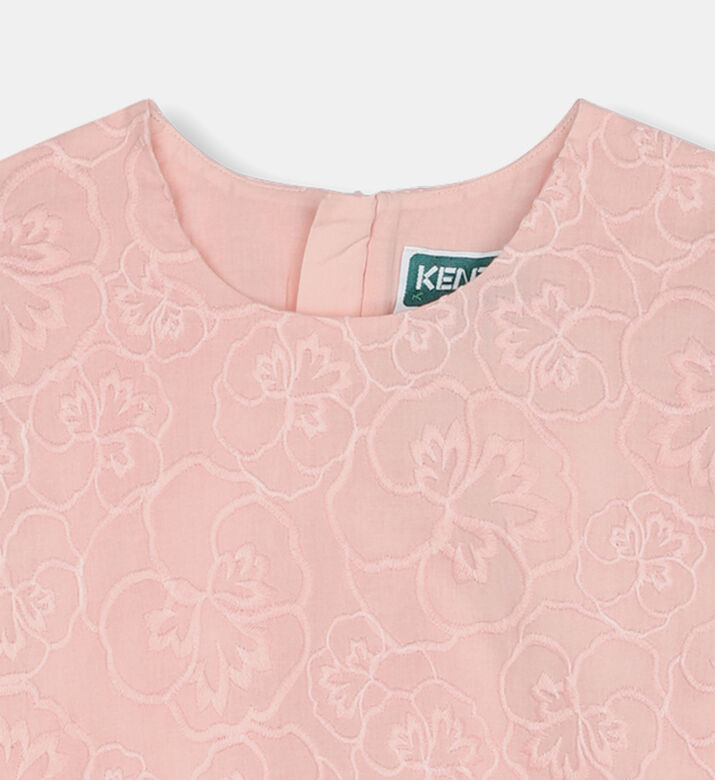 فستان واسع مطرز بأزهار