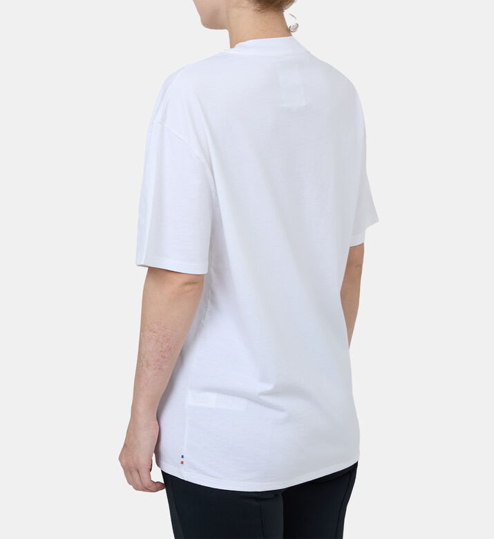 تيشيرت بياقة مستديرة بطبعة كرز