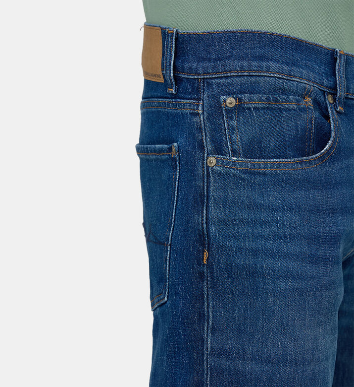 بنطال جينز دنيم بقصة مستقيمة