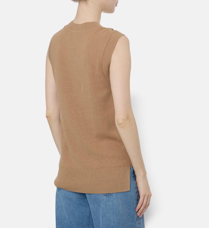 Karl Lagerfeld Vest, Model View