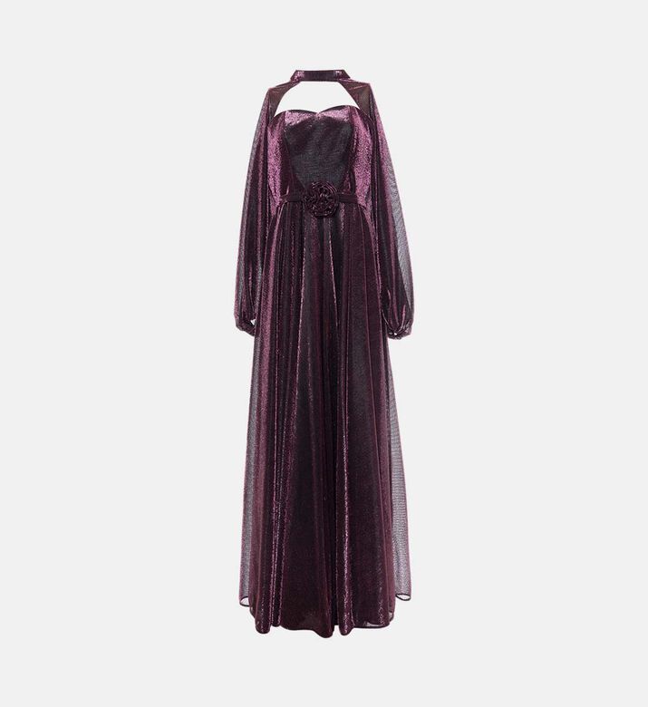 فستان طويل بكاب وتصميم هرمي