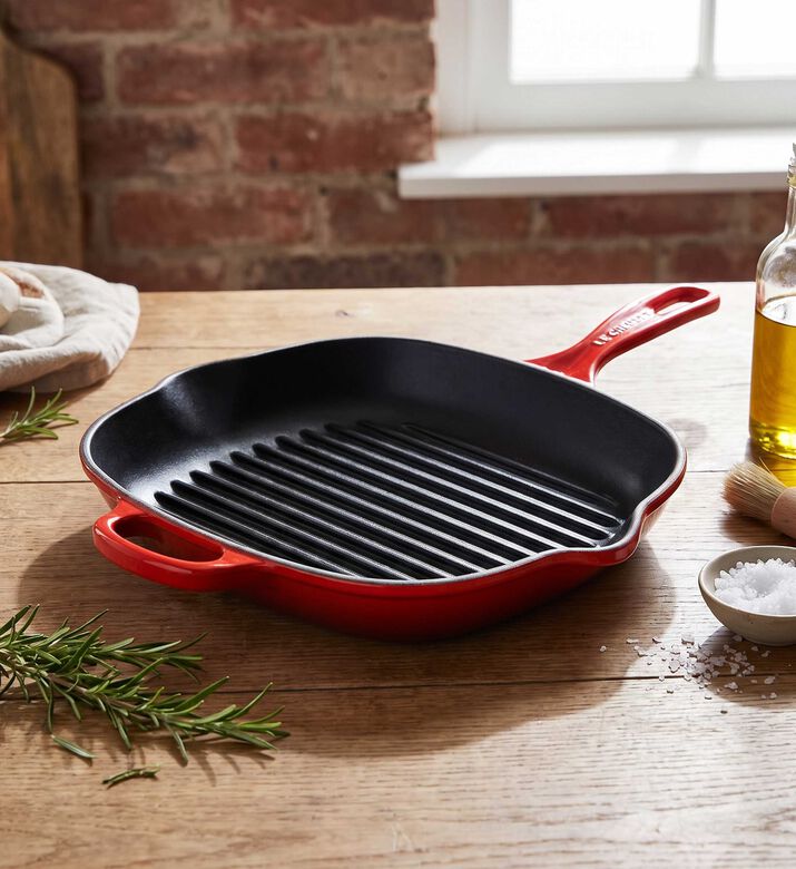 Le Creuset Grillit Cast Iron Oblong Skillet, Red, 32-cm, Packshot View