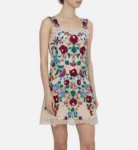 فستان كاثرين قصير مطرز بأزهار