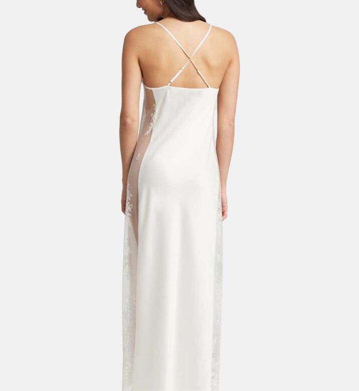 غطاء طويل مطرز بأزهار