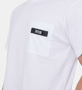 تيشيرت بشعار العلامة