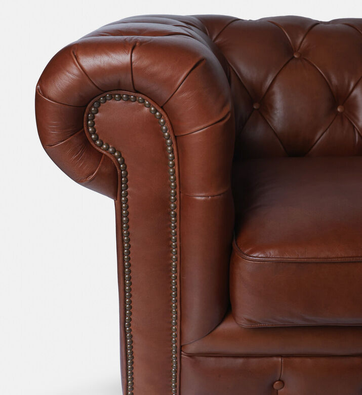 Home Deco and More Chesterfield Sheffield Sofa, Packshot View