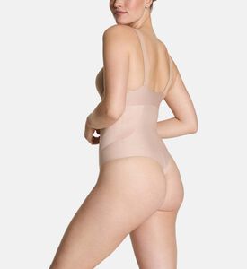 Spanx Thong, Model View