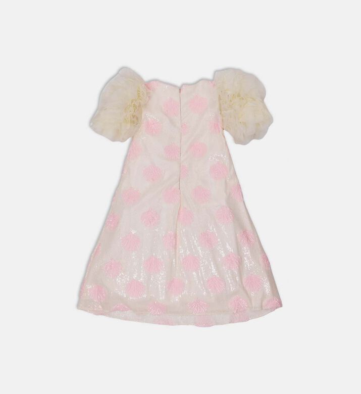 فستان تول مزين بترتر بشكل صدف بحر