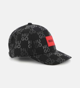 قبعة بنقشة أحرف العلامة على كاملها