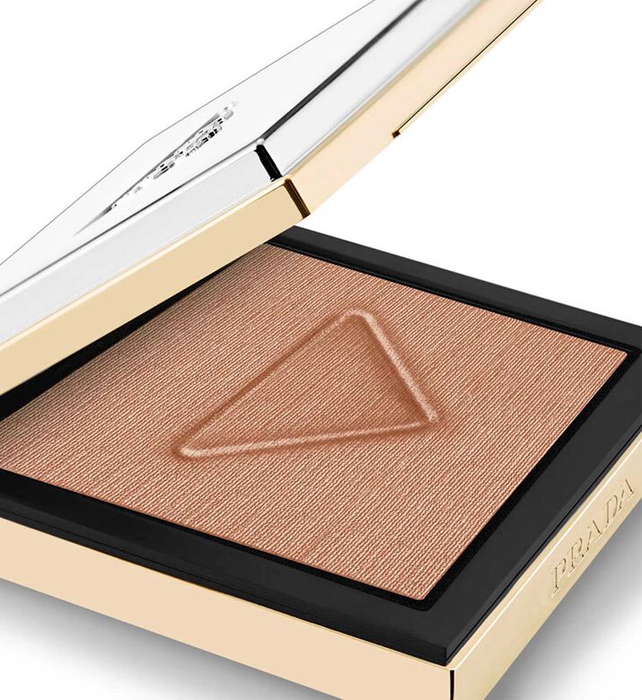 Light Glowing Highlighter Powder
