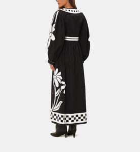 فستان طويل بنقوش الطبيعة