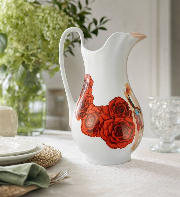 Vista Alegre Maria Urban Art Jug, Model View