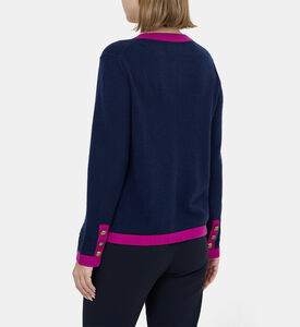 كارديغان بأزرار بلون مغاير