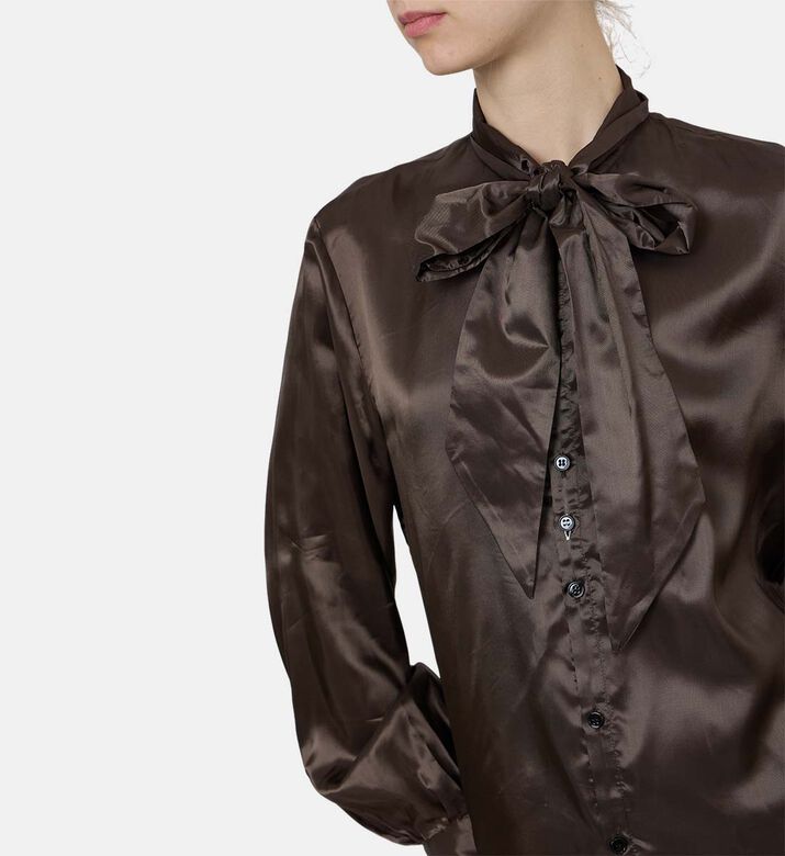 قميص بأكمام طويلة وربطة عنق فسكوز قميص بأكمام طويلة وربطة عنق فسكوز