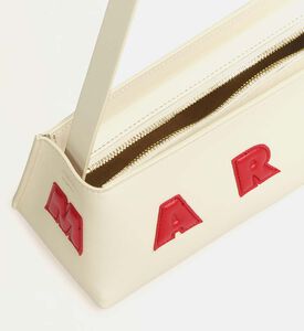 حقيبة كتف جلد بتطريز شعار