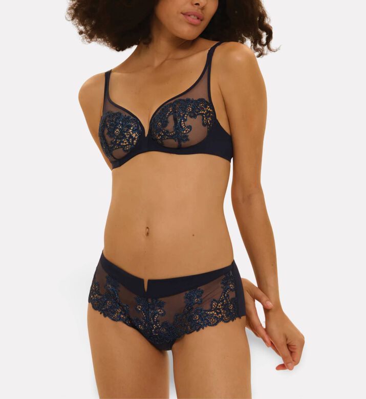 Simone Perele Shorty, Model View