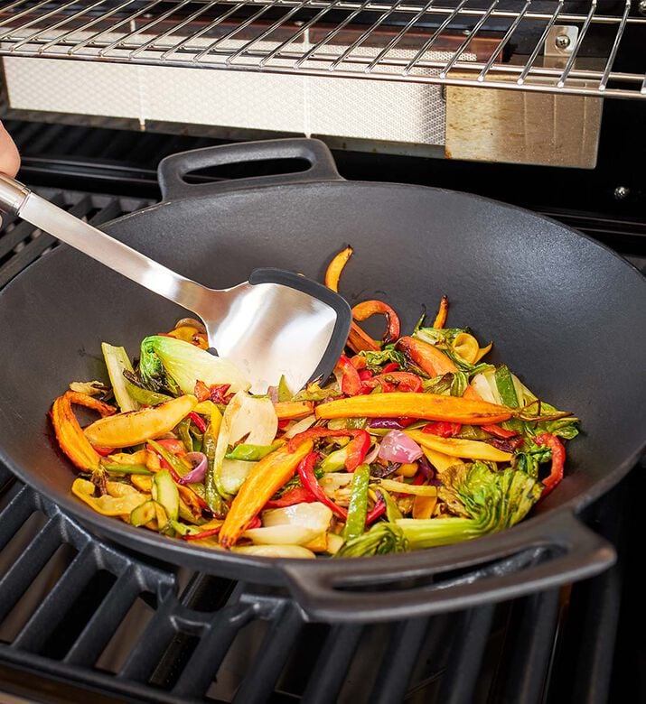 Roesle Pan/wok Turner Round Handle, Packshot View Roesle Pan/wok Turner Round Handle, Packshot View