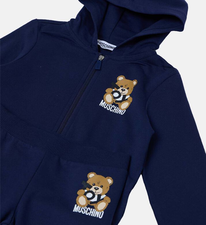 بدلة رياضية بطبعة دب تيدي