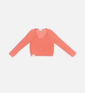 قميص بأكمام طويلة وشارة شعار