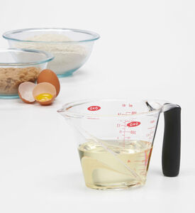 كوب قياس بزاوية بلاستيكية