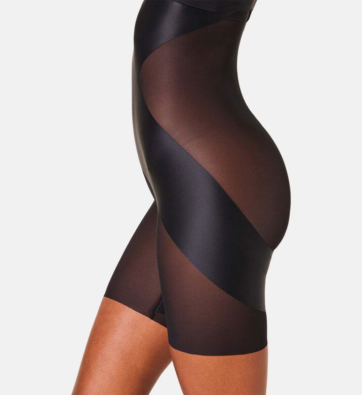 Spanx Short, Model View