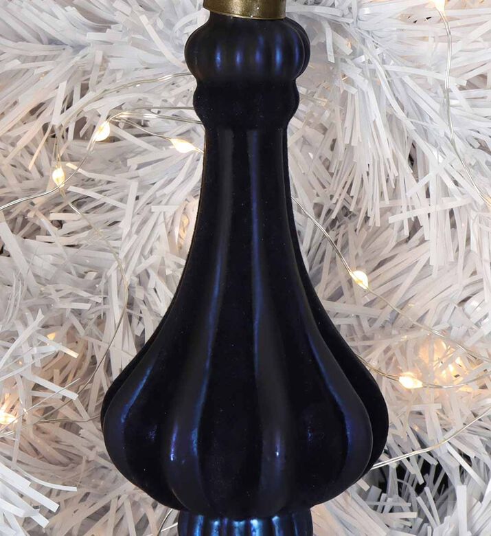 Ornament Pendant Velvet