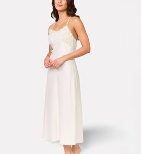 Rya Nightdress Royale, Model View