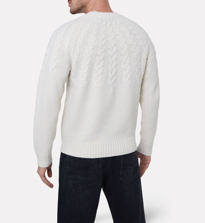 Vince Sweater, Model View
