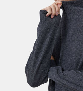 Nachkam Zippered Collar Pull