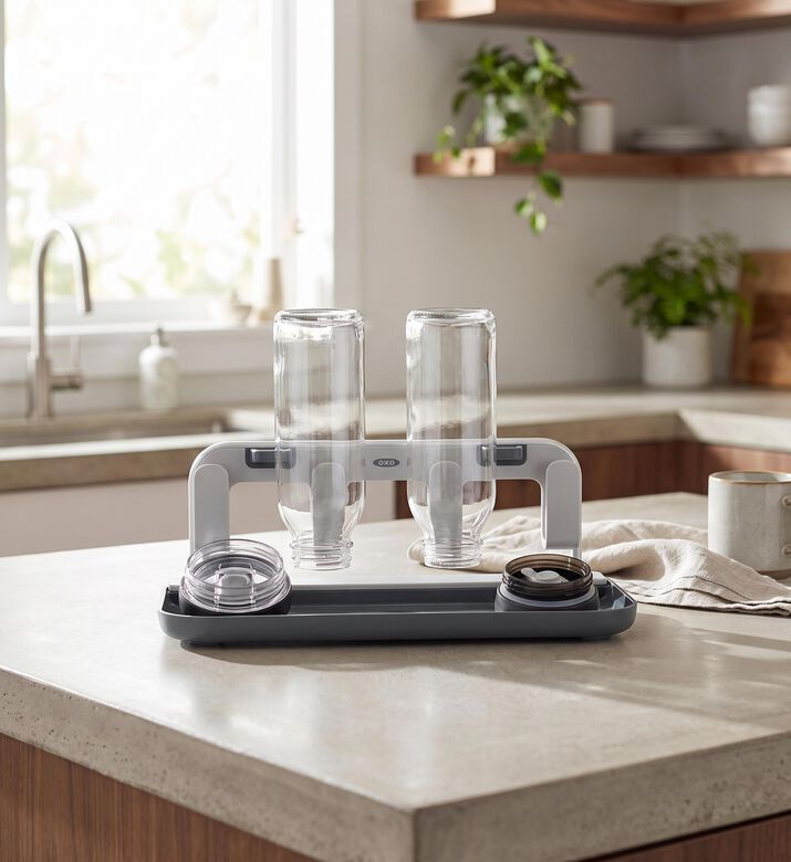 Oxo Plastic Water Bottle Drying Rack, Model View
