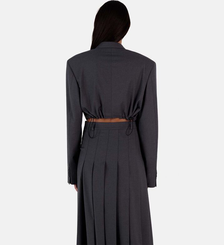 بليزر قصير مع وشاح جانبي