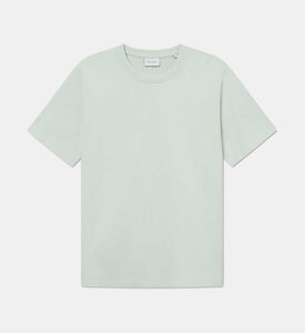 تيشيرت بشعار غرافيكي مطرز