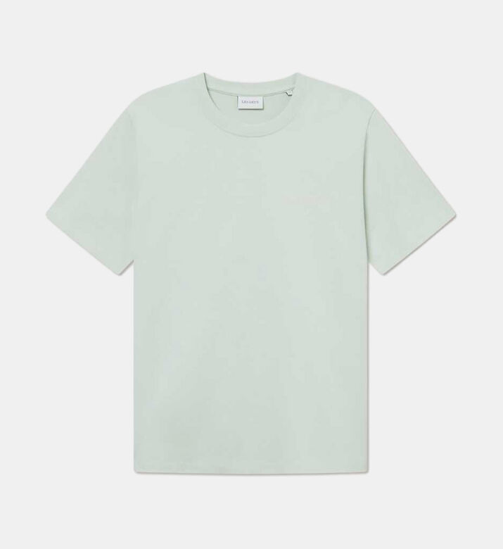 تيشيرت بشعار غرافيكي مطرز