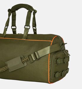 شنطة دافل بتصميم فم قرش