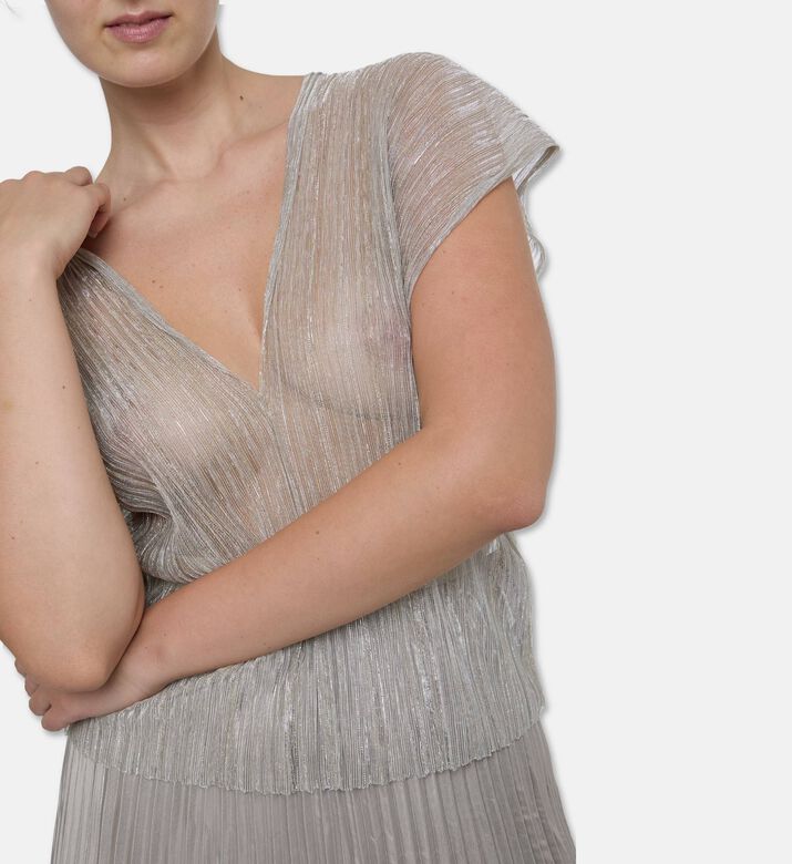 Blue For Burgundy Metallic Pleated Straight-cut Top, Model View