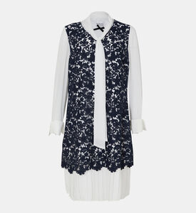 فستان قصير مطرز بدانتيل