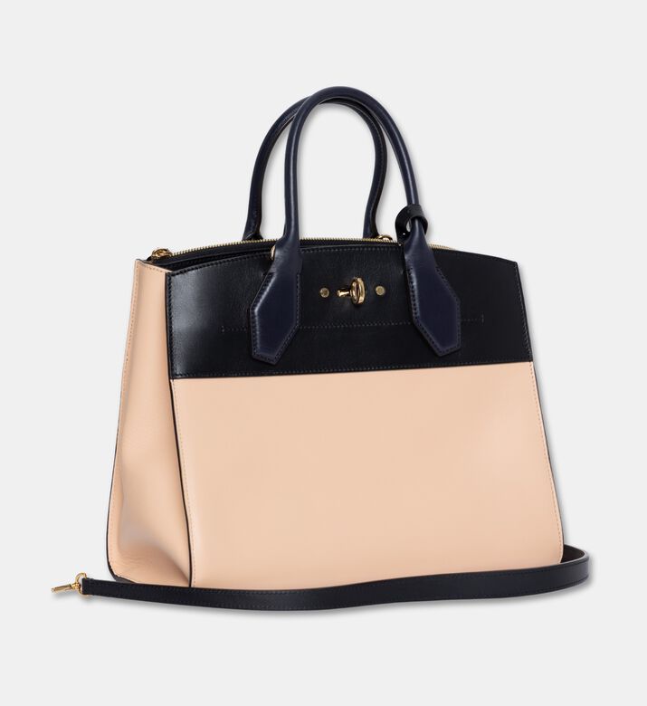 Louis Vuitton Bag Louis Vuitton, Packshot View
