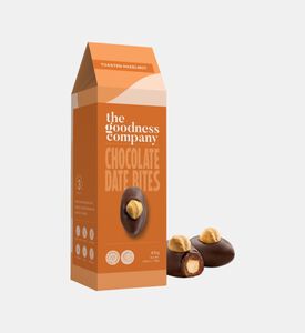 قطع تمر بشوكولاته وبندق محمص