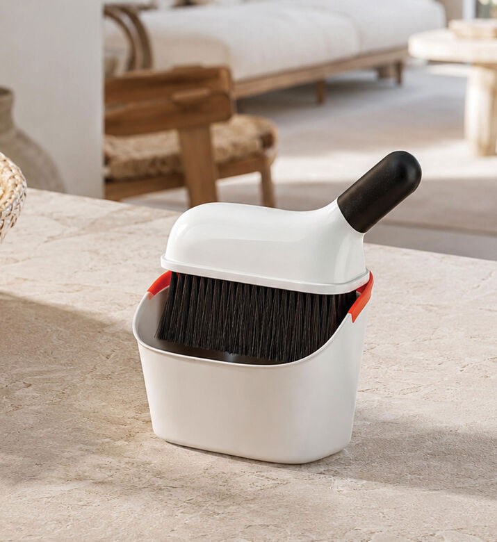 Oxo Compact Dustpan Brush Set, Packshot View