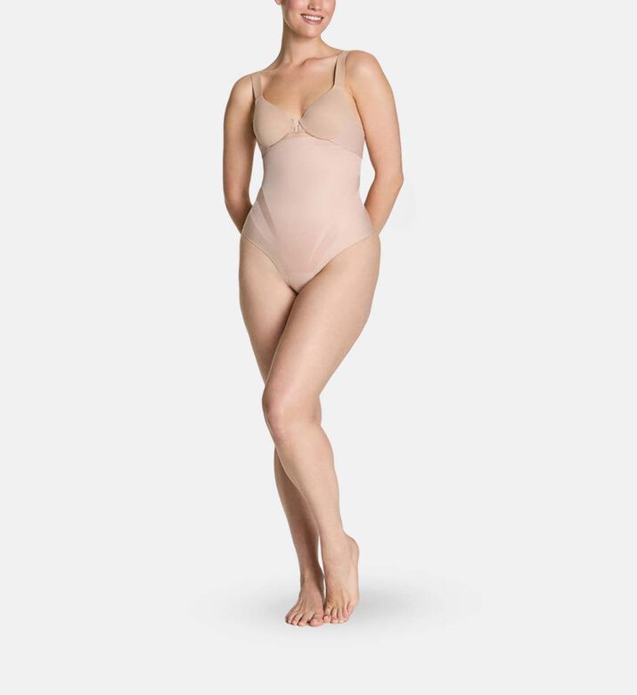 Spanx Thong, Model View