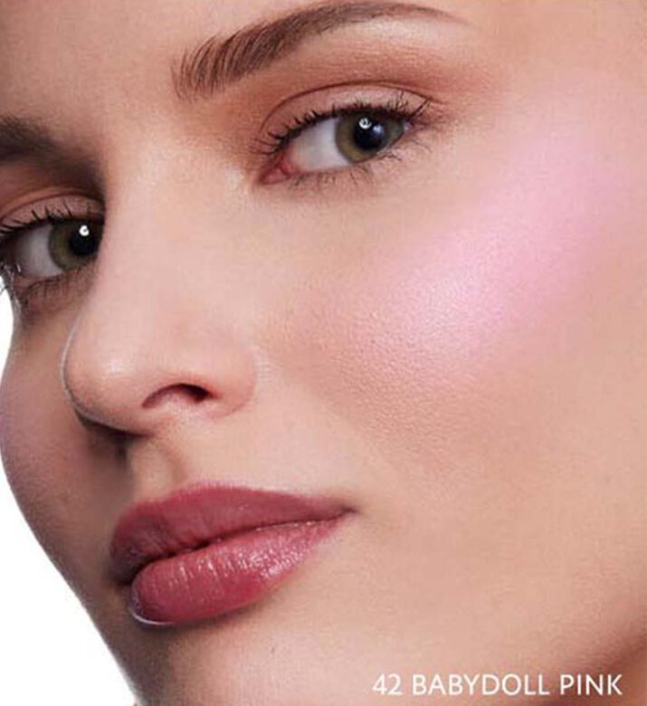 Make Me Blush Bold Blurring Powder Blush