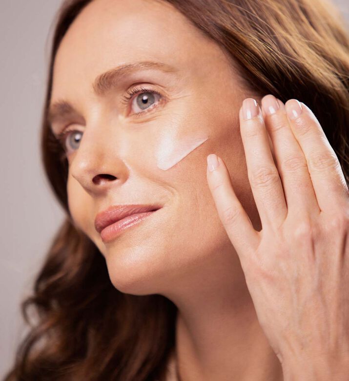 Lintegral Anti-age Radiance Anti-dark Spot 30 Ml Lintegral Anti-age Radiance Anti-dark Spot 30 Ml