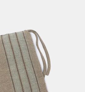 وسادة هفت بحافة سكين