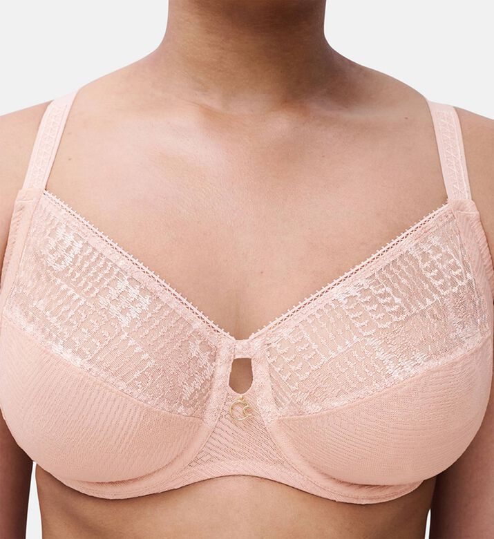 Chantelle Bra, Model View