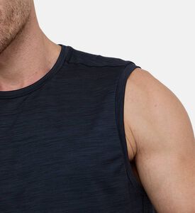 تيشيرت بدون أكمام مريح بقماش ممزوج